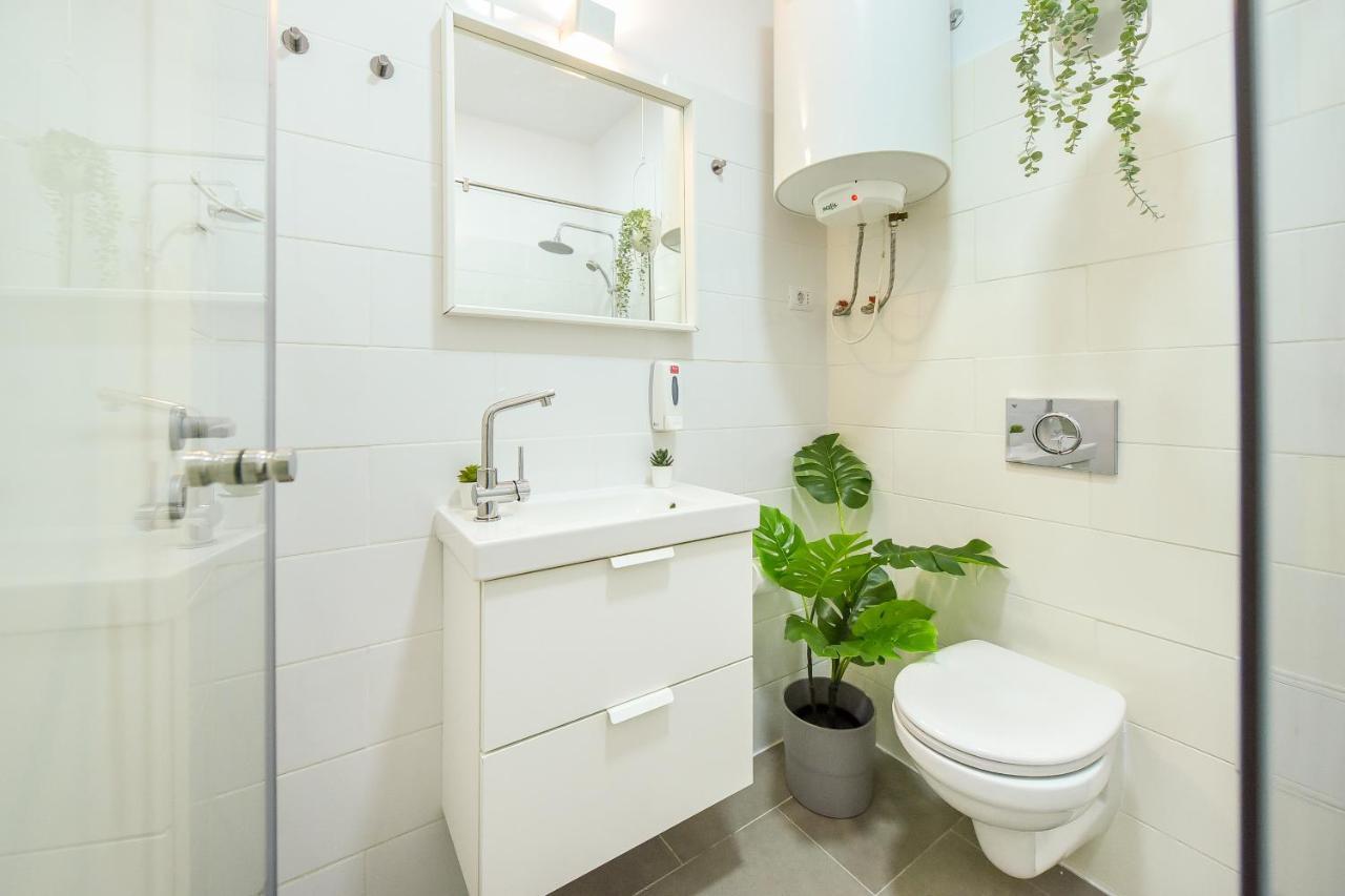 Classy Comfort - Chic Studio On Regina Elisabeta Bucharest Exterior photo