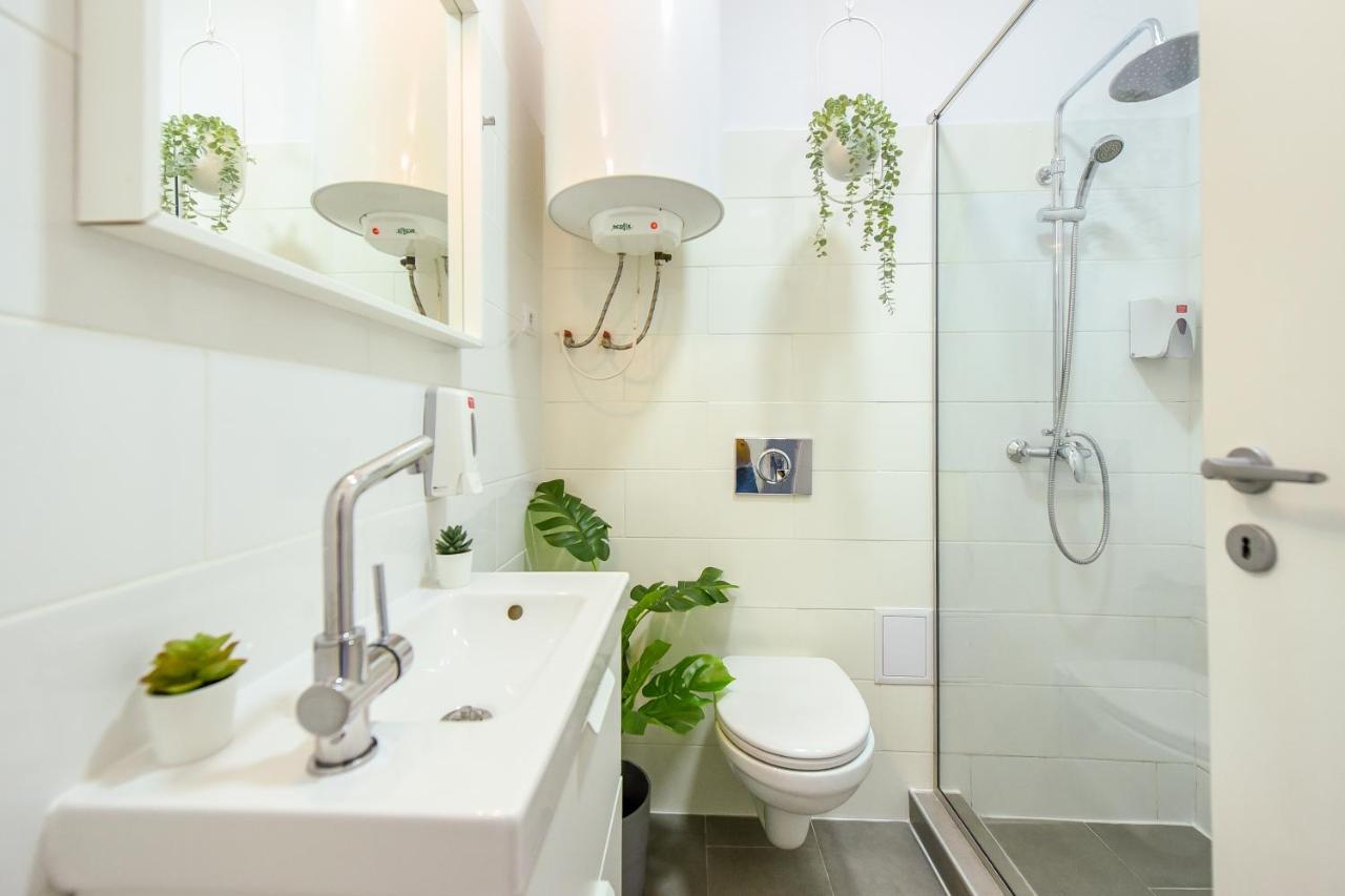 Classy Comfort - Chic Studio On Regina Elisabeta Bucharest Exterior photo